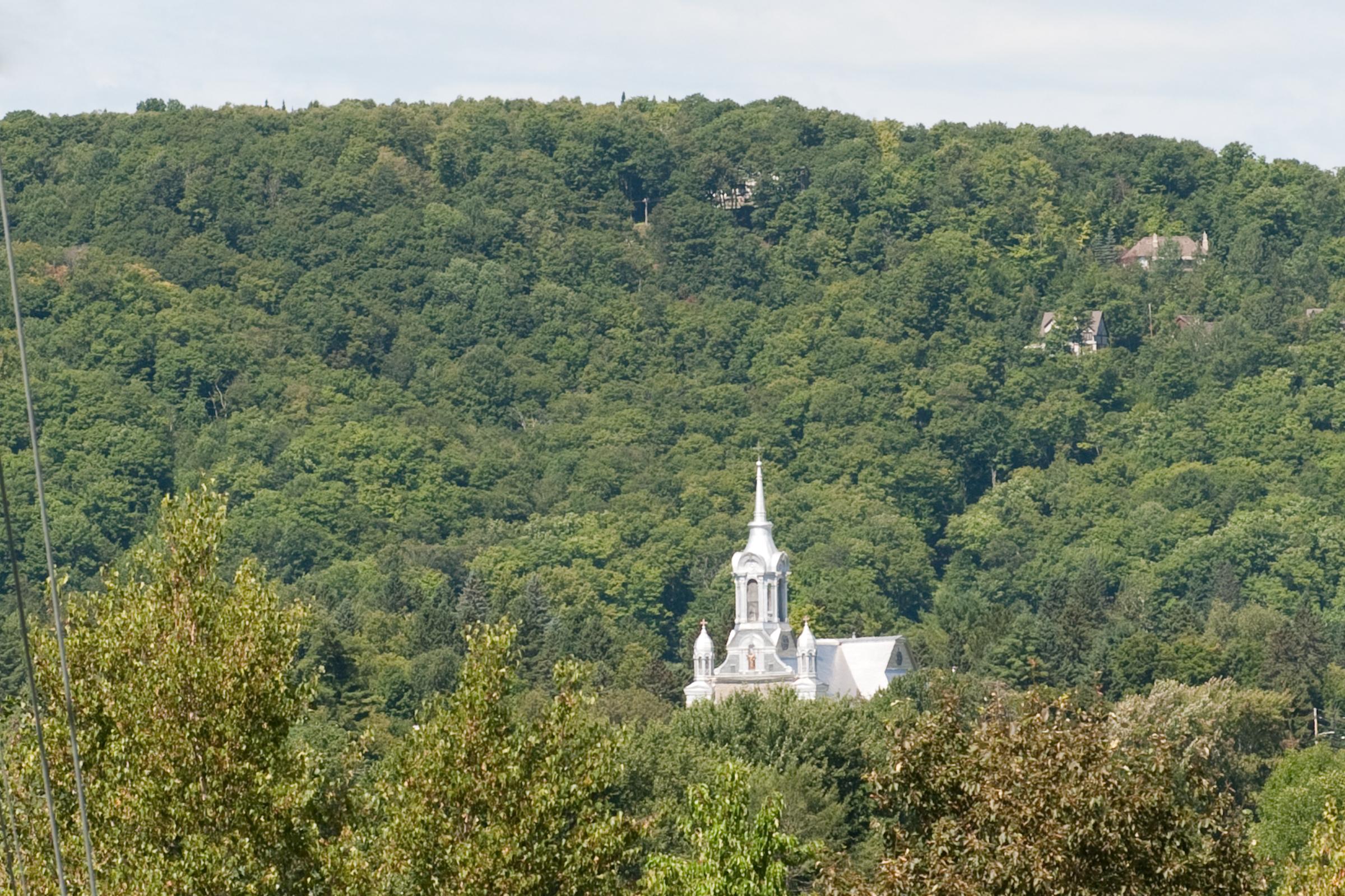 Hotel St-Sauveur Saint-Sauveur-des-Monts Esterno foto