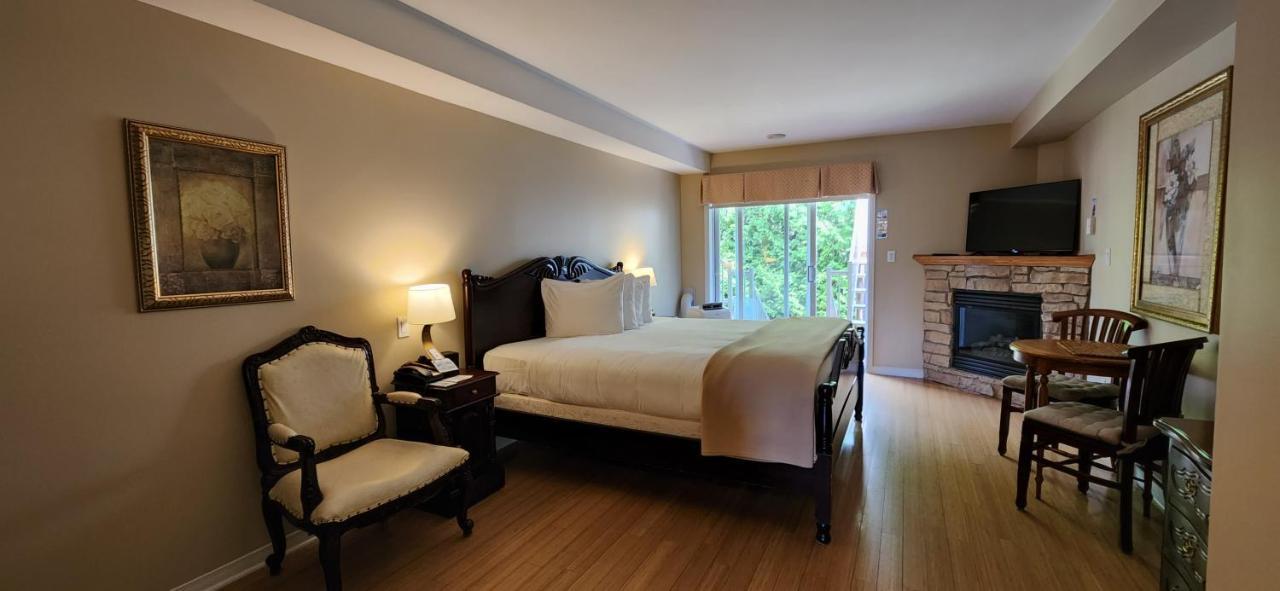 Hotel St-Sauveur Saint-Sauveur-des-Monts Esterno foto