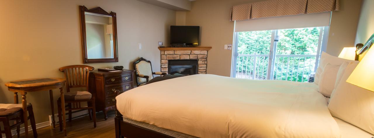 Hotel St-Sauveur Saint-Sauveur-des-Monts Esterno foto